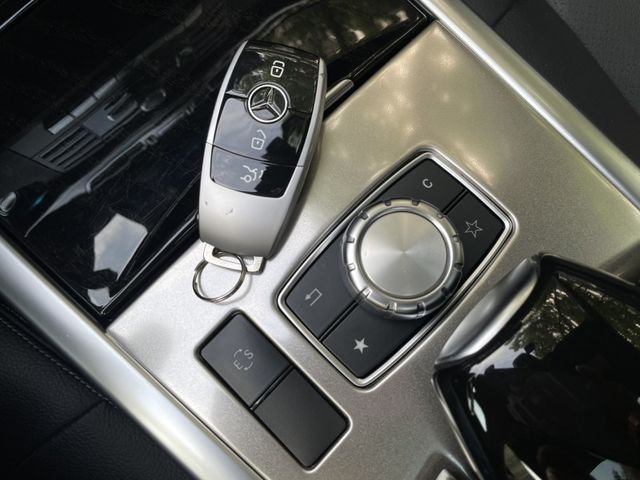 Mercedes-Benz/賓士   E-CLASS  E250  第9張相片