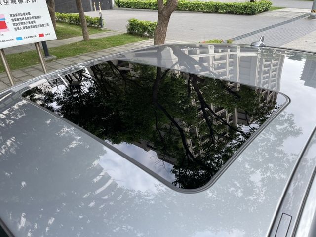 Mercedes-Benz/賓士   E-CLASS  E250  第19張相片