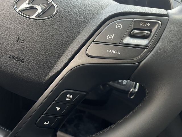 Hyundai  Santa Fe 實價刊登★小改款極美跑少 5+2人座 認證原版件 定速 恆溫 電動椅 多功能  第8張相片