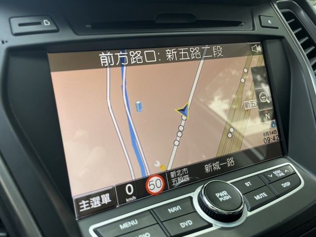 Hyundai  Santa Fe 實價刊登★小改款極美跑少 5+2人座 認證原版件 定速 恆溫 電動椅 多功能  第12張相片