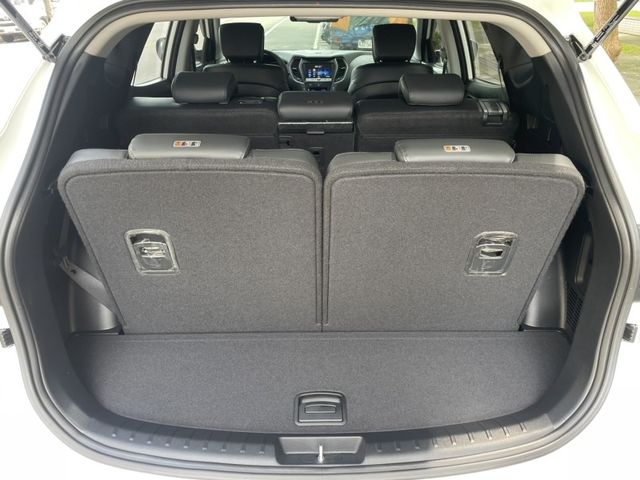 Hyundai  Santa Fe 實價刊登★小改款極美跑少 5+2人座 認證原版件 定速 恆溫 電動椅 多功能  第18張相片