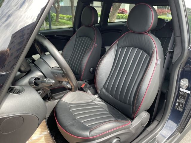 MINI  Clubman 實價刊登★50周年R55限量特仕版 總代理 低里程 i-key 定速 收藏家  第10張相片