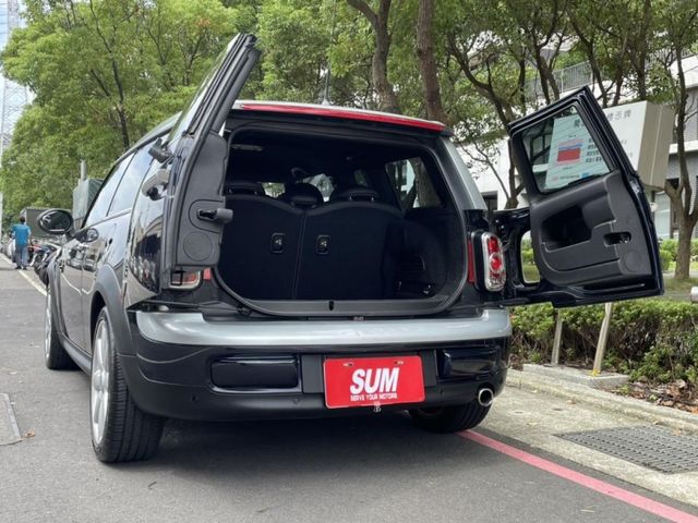 MINI  Clubman 實價刊登★50周年R55限量特仕版 總代理 低里程 i-key 定速 收藏家  第14張相片