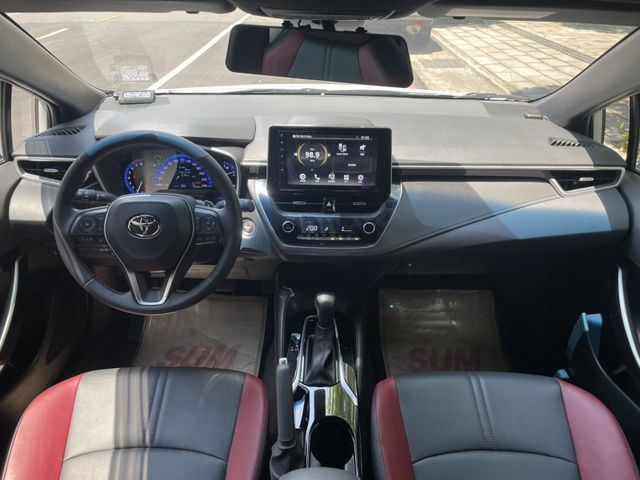 Toyota  Altis 實價刊登★稀有低里程GR運動版 全速域跟車 空力套件 黑天篷 原版件 原廠保  第3張相片