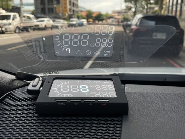 Toyota  Altis 實價刊登★稀有低里程GR運動版 全速域跟車 空力套件 黑天篷 原版件 原廠保  第10張相片