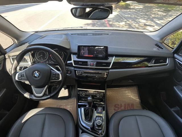 BMW/ 寶馬  2 SERIES  220i  第3張相片