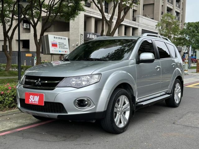 Mitsubishi  Outlander  第1張相片