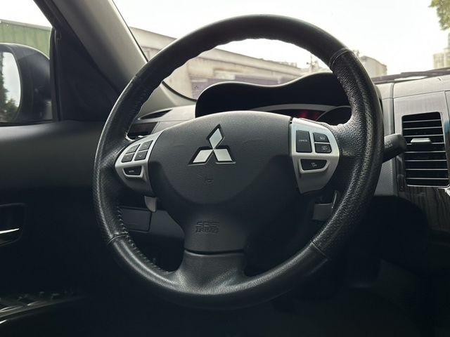 Mitsubishi  Outlander  第4張相片