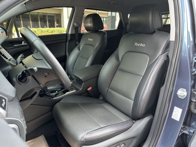 Hyundai  Tucson  第15張相片