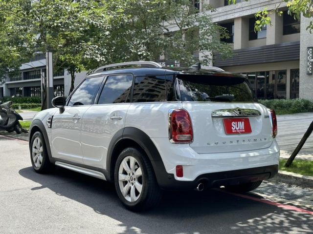 MINI  Countryman 〈總代理F60 經典可愛熊貓雙色〉原版件/原廠保養低里程/免鑰/LED頭燈/定速/循跡/記憶電椅/恆溫/電子駐車/電  第2張相片