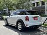 MINI  Countryman 〈總代理F60 經典可愛熊貓雙色〉原版件/原廠保養低里程/免鑰/LED頭燈/定速/循跡/記憶電椅/恆溫/電子駐車/電  第2張縮圖