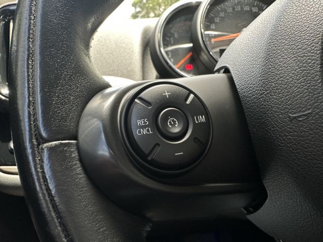 MINI  Countryman 〈總代理F60 經典可愛熊貓雙色〉原版件/原廠保養低里程/免鑰/LED頭燈/定速/循跡/記憶電椅/恆溫/電子駐車/電  第5張相片