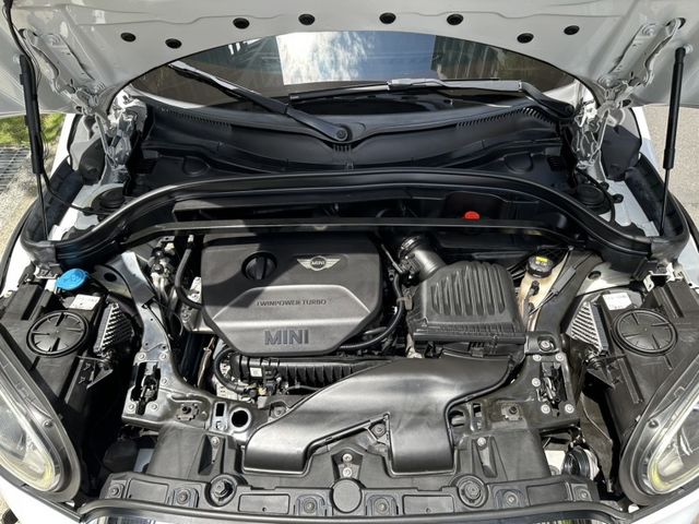 MINI  Countryman 〈總代理F60 經典可愛熊貓雙色〉原版件/原廠保養低里程/免鑰/LED頭燈/定速/循跡/記憶電椅/恆溫/電子駐車/電  第22張相片