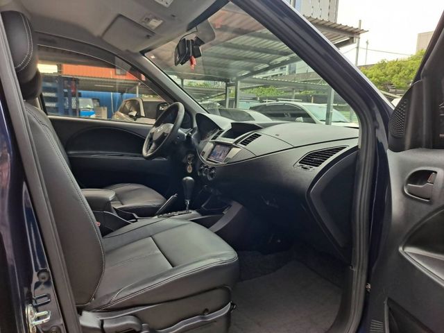 Mitsubishi  Zinger  第5張相片