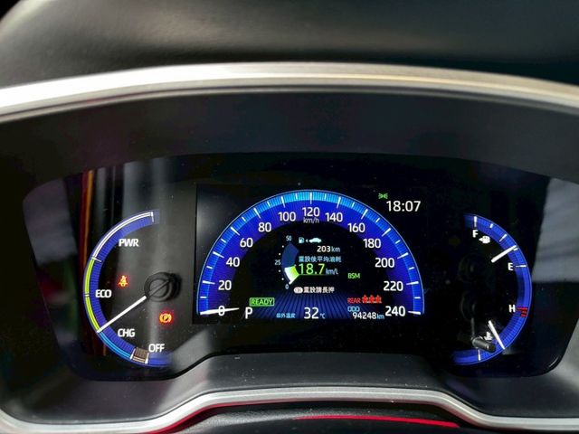 油電版、cp值最高轎車  第11張相片