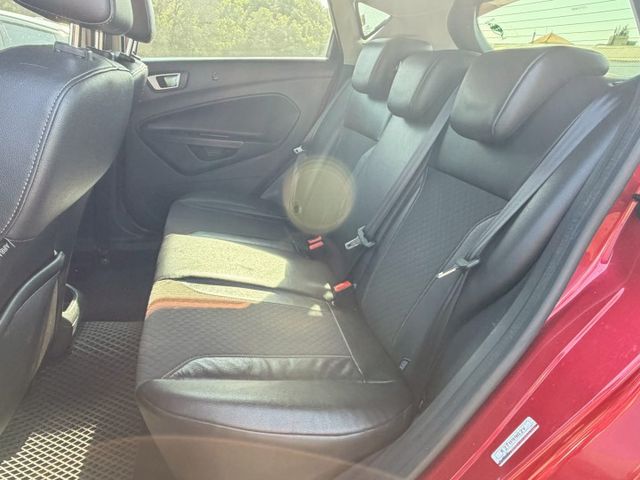 外型年輕、車身靈活、好開又省油 的都會小車  第7張相片