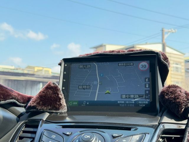 外型年輕、車身靈活、好開又省油 的都會小車  第9張相片