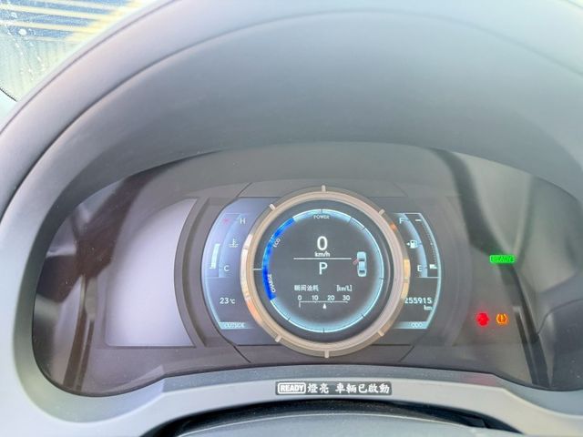 2014式Lexus IS300h F SPORT，48萬入主豪華油電帥房車！  第12張相片