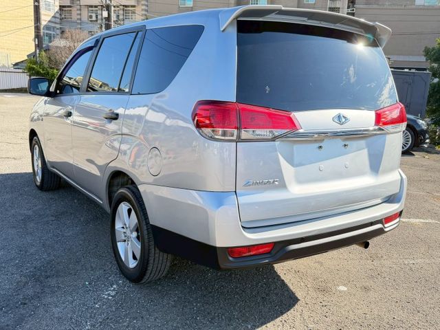 2022 Zinger 大空間實用休旅｜載人載貨都方便｜家庭工作兩相宜  第4張相片