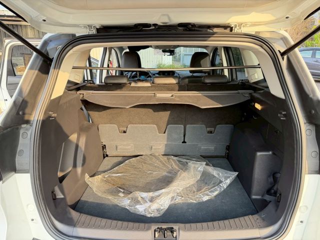 2020 Ford Kuga｜家庭通勤都合適的熱門休旅｜只要29萬  第8張相片