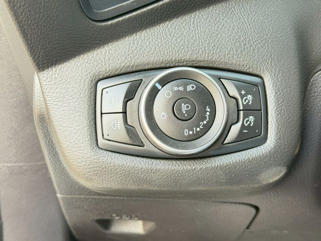 2020 Ford Kuga｜家庭通勤都合適的熱門休旅｜只要29萬  第12張相片