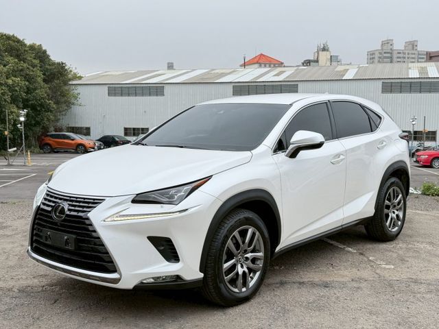 2017 Lexus NX300 白色豪華休旅｜質感與實用兼具｜開價79萬  第1張相片