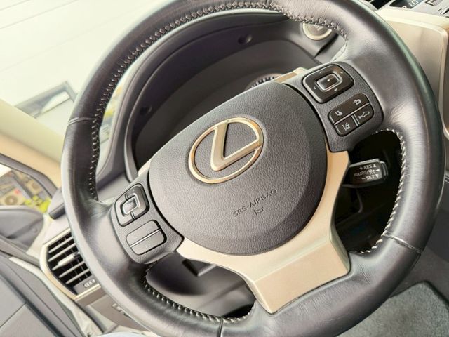 2017 Lexus NX300 白色豪華休旅｜質感與實用兼具｜開價79萬  第10張相片