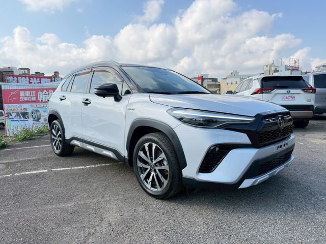 熱門休旅首選｜2022 Toyota Corolla Cross Hybrid｜開價59萬  第2張相片