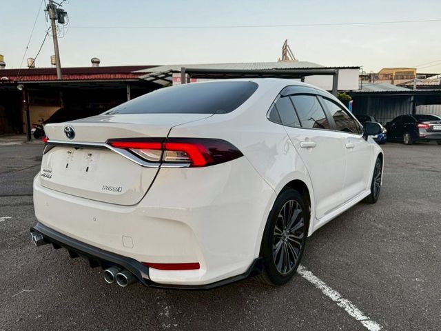 油電版、cp值最高轎車  第3張相片