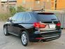 xDrive 四輪驅動系統 柴油渦輪動力 倒車顯影 停車輔助雷達 iDrive 多媒體系統 皮質座椅 雙區恆溫空調 電動  第3張縮圖