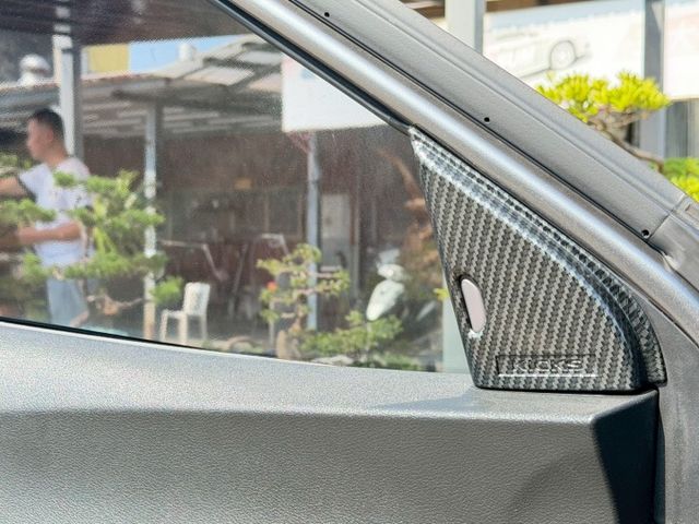 好停車、好保養、省油、外型又有休旅感的代步車，這台 Nissan Kicks 很適合。  第9張相片