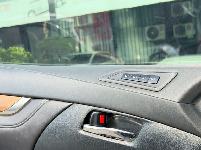 2016 Toyota Alphard 3.5 V6｜Executive Lounge｜JBL音響｜電滑門｜豪華七人座｜  第7張相片