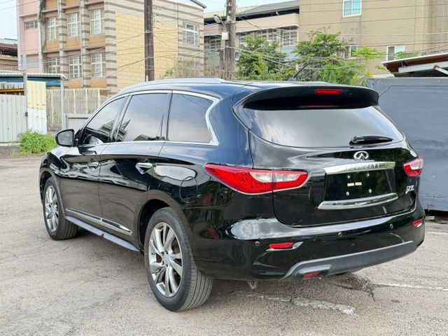 【SUM金車嚴選】13年領牌 Infiniti JX35 3.5 豪華大7人座｜全景天窗.環景顯影.全家出遊首選頂級保姆  第2張相片