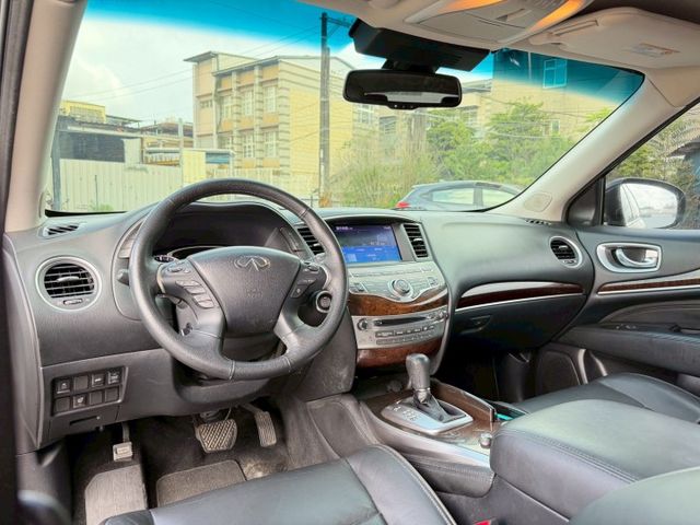 【SUM金車嚴選】13年領牌 Infiniti JX35 3.5 豪華大7人座｜全景天窗.環景顯影.全家出遊首選頂級保姆  第5張相片