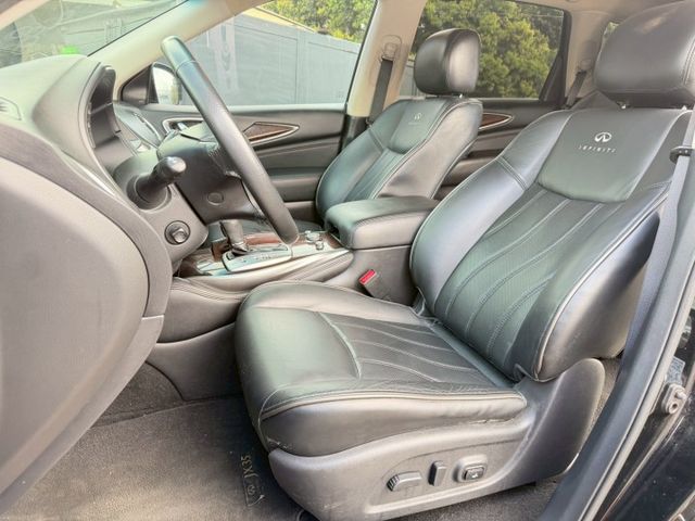 【SUM金車嚴選】13年領牌 Infiniti JX35 3.5 豪華大7人座｜全景天窗.環景顯影.全家出遊首選頂級保姆  第6張相片