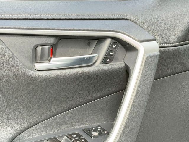 19年RAV4油電頂規4WD｜E-Four四驅、天窗、環景、TSS2.0安全滿配神車  第9張相片