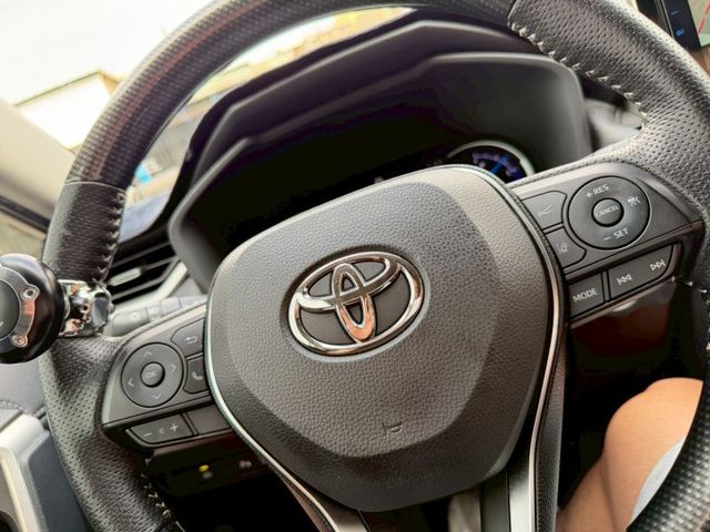 19年RAV4油電頂規4WD｜E-Four四驅、天窗、環景、TSS2.0安全滿配神車  第13張相片