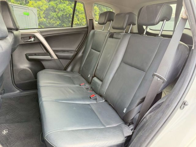 17年底RAV4 2.0白｜最頂級、公里數超少、LED頭燈、TSS安全主動防護、實車實價一手優質家庭SUV  第7張相片