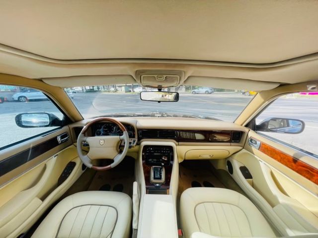 Jaguar XJ6  第2張相片