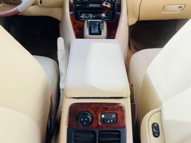 Jaguar XJ6  第3張相片