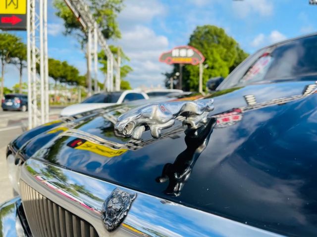 Jaguar XJ6  第5張相片