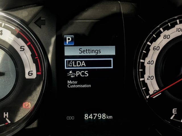 Toyota Hilux  第24張相片