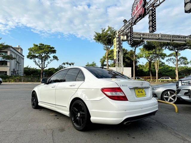 Mercedes-Benz/賓士 C300  第7張相片