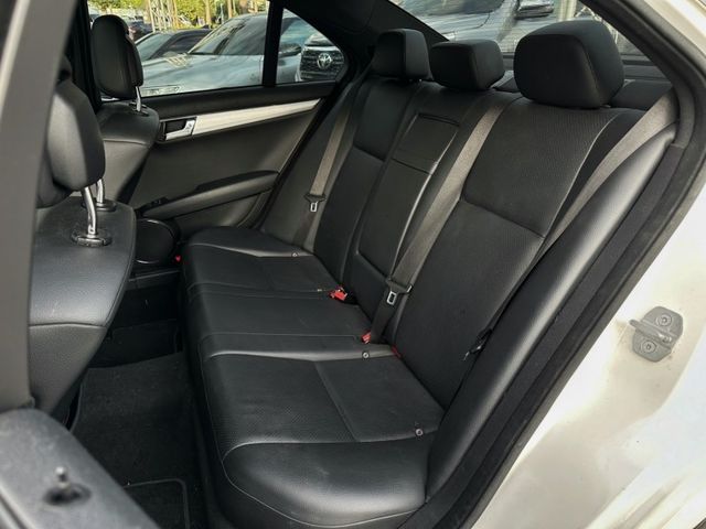 Mercedes-Benz/賓士 C300  第8張相片