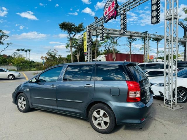 Toyota Wish  第13張相片