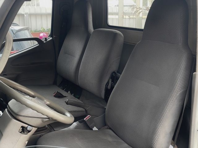 Toyota Dyna  第12張相片