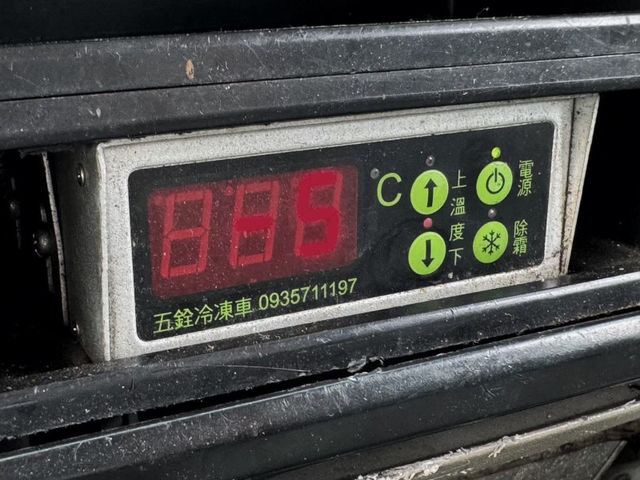 Hino 300  第2張相片