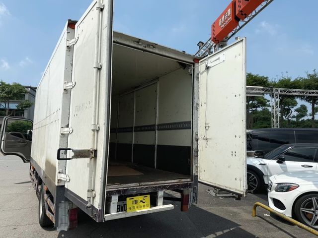 Hino 300  第8張相片