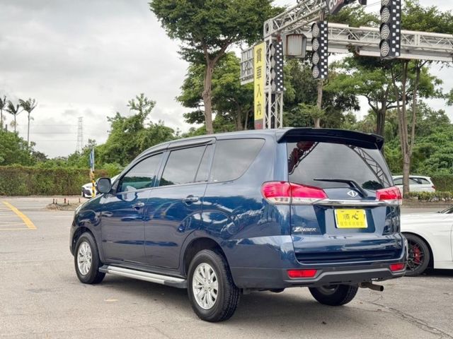 Mitsubishi Zinger  第7張相片