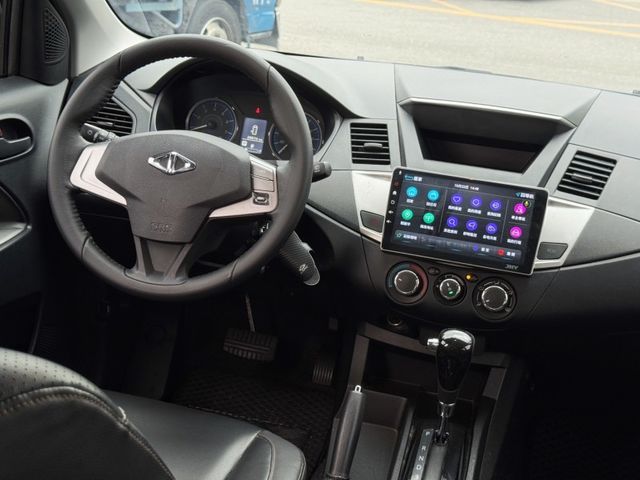 Mitsubishi Zinger  第11張相片